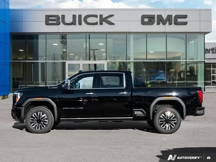 GMC Sierra 2500Hd 2026 photo 3