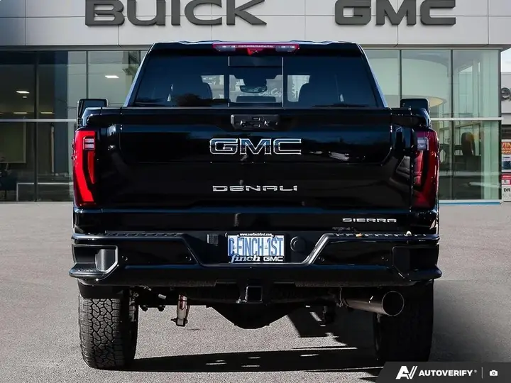 GMC Sierra 2500Hd 2026 photo 5