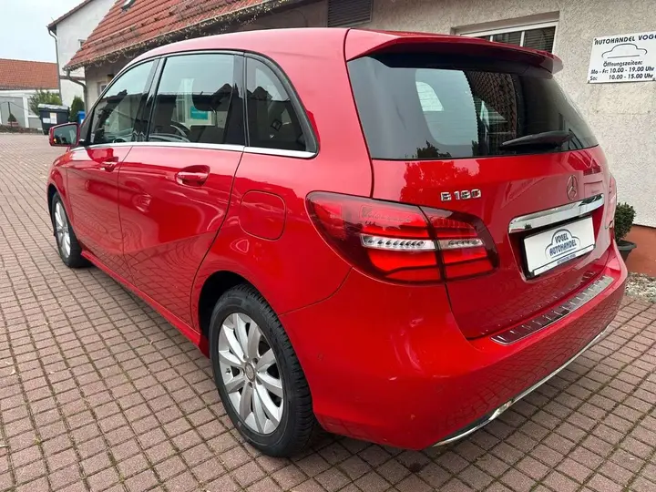 Mercedes-Benz B 180 2016 photo 4