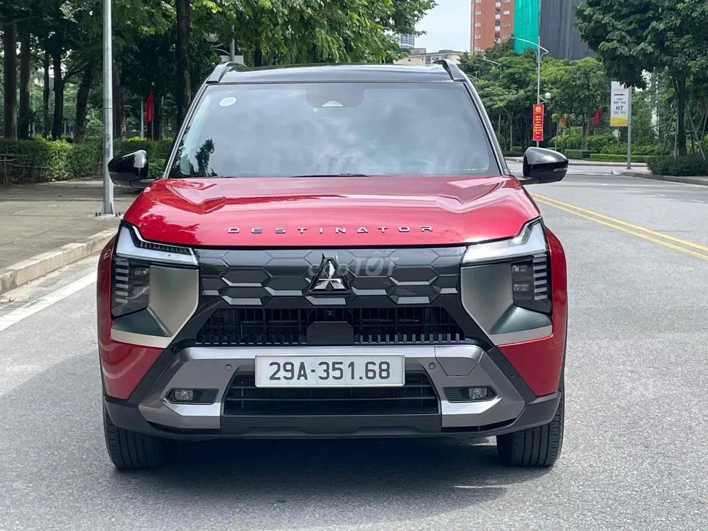 Mitsubishi Destinator