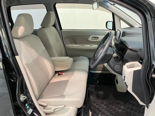 Daihatsu Molve 2015 photo 5