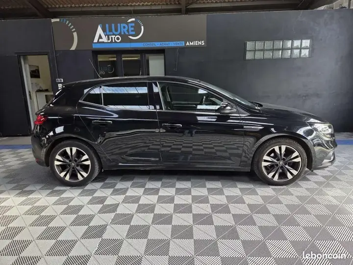Renault Megane 2019 photo 2