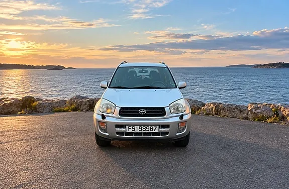 Toyota Rav4 2003 photo 2