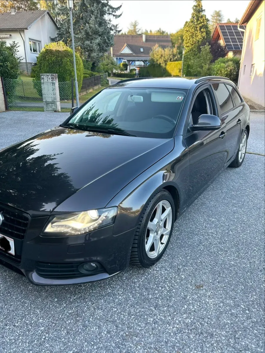 Audi A4 2008 photo 2
