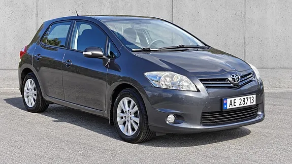 Toyota Auris 2010 photo 3