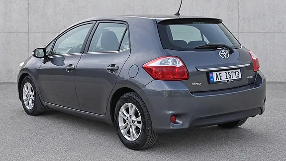 Toyota Auris 2010 photo 5