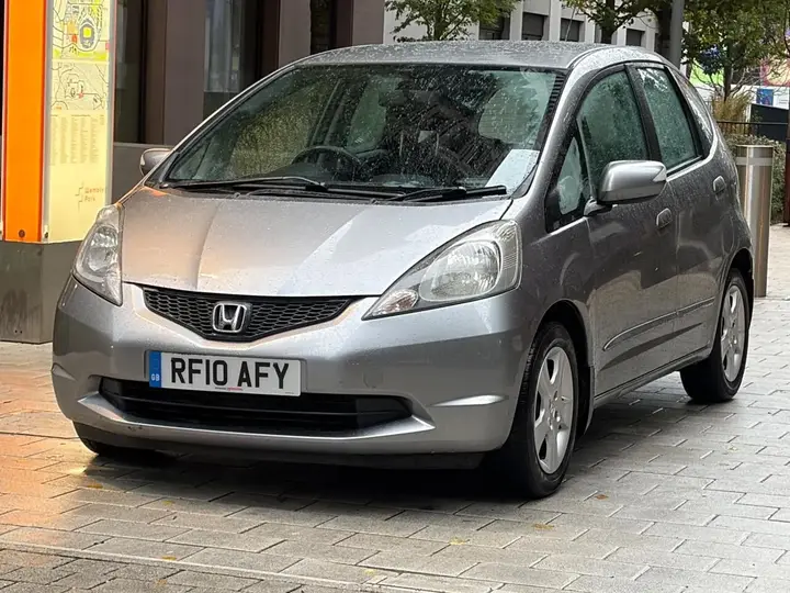 Honda Jazz 2010 photo 3
