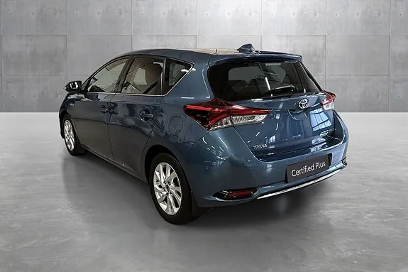 Toyota Auris 2015 photo 3