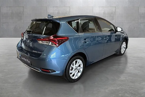 Toyota Auris 2015 photo 5