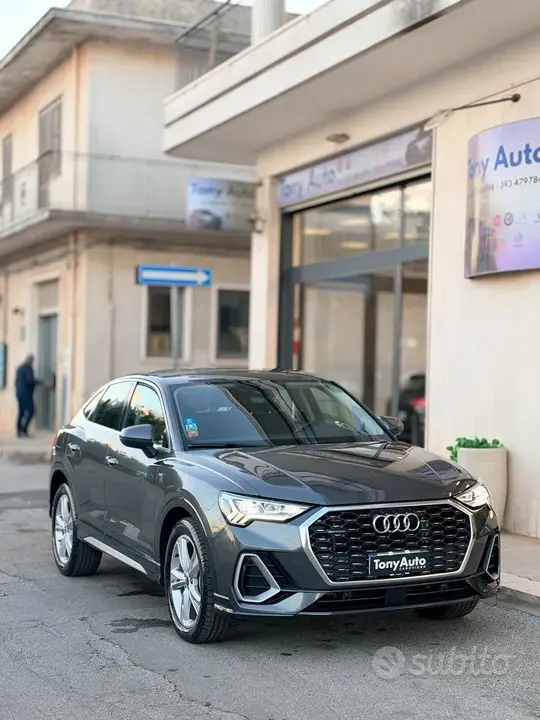Audi Q3 2022 photo 2