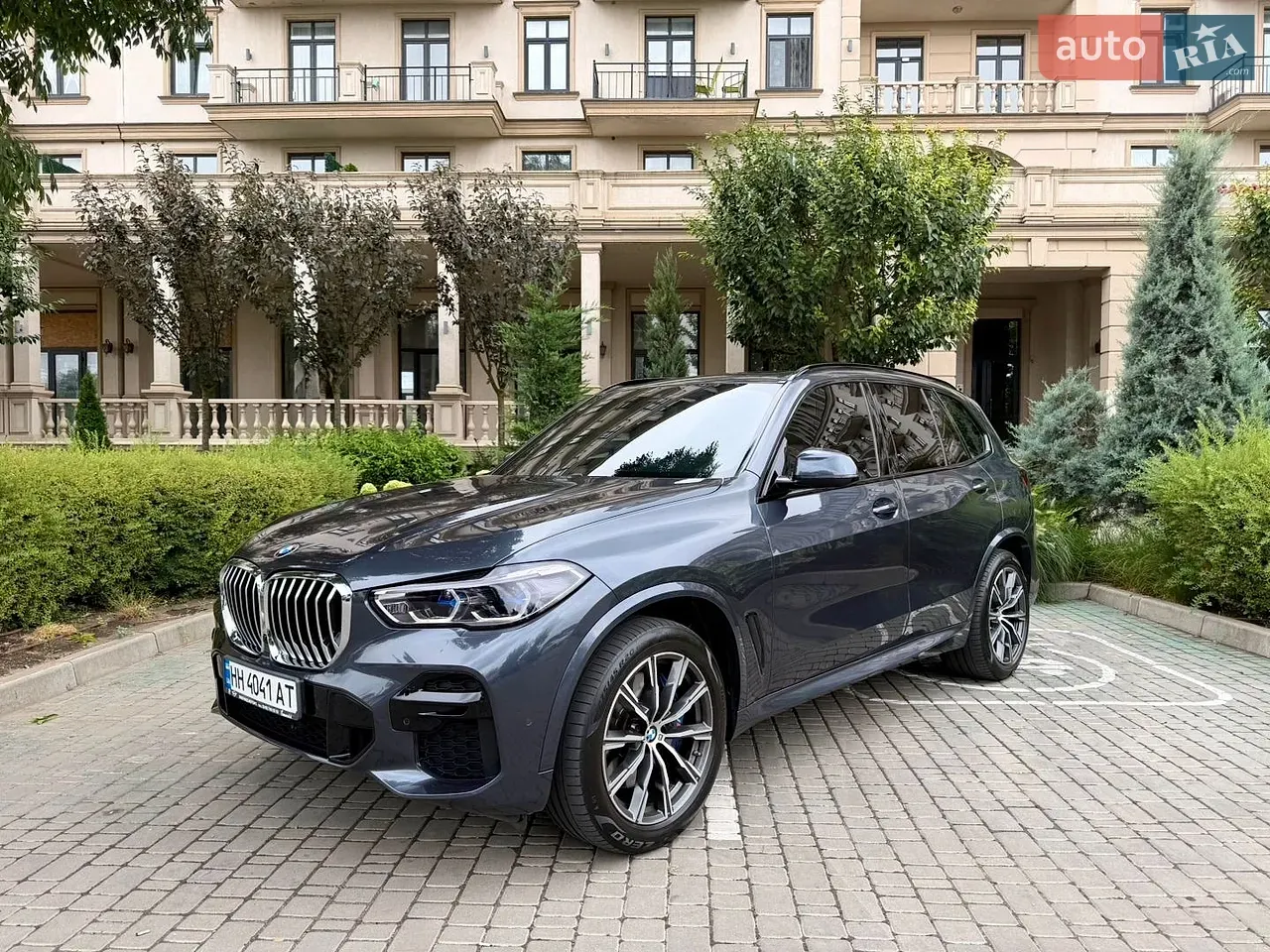 BMW X5 2021 photo 2