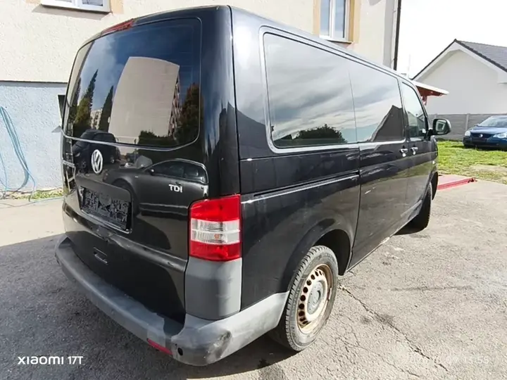 Volkswagen T5 2010 photo 3