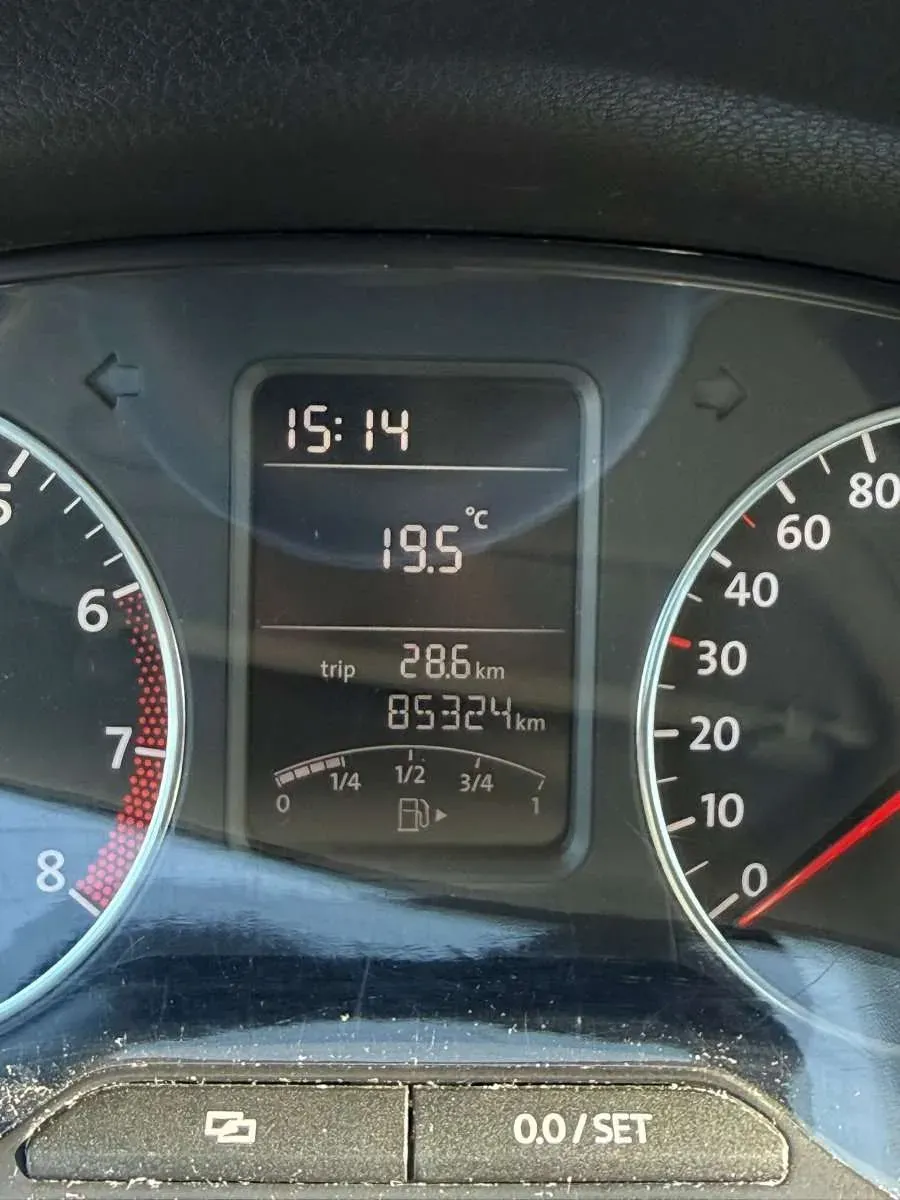 Volkswagen Polo 2011 photo 2