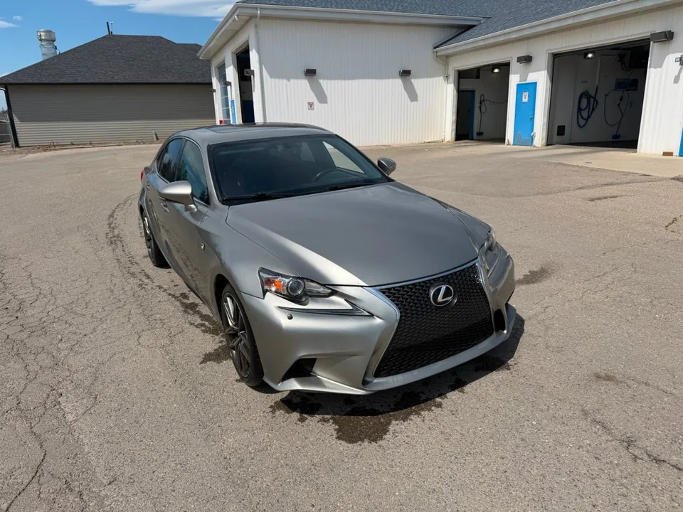 Lexus Is 2015 photo 4