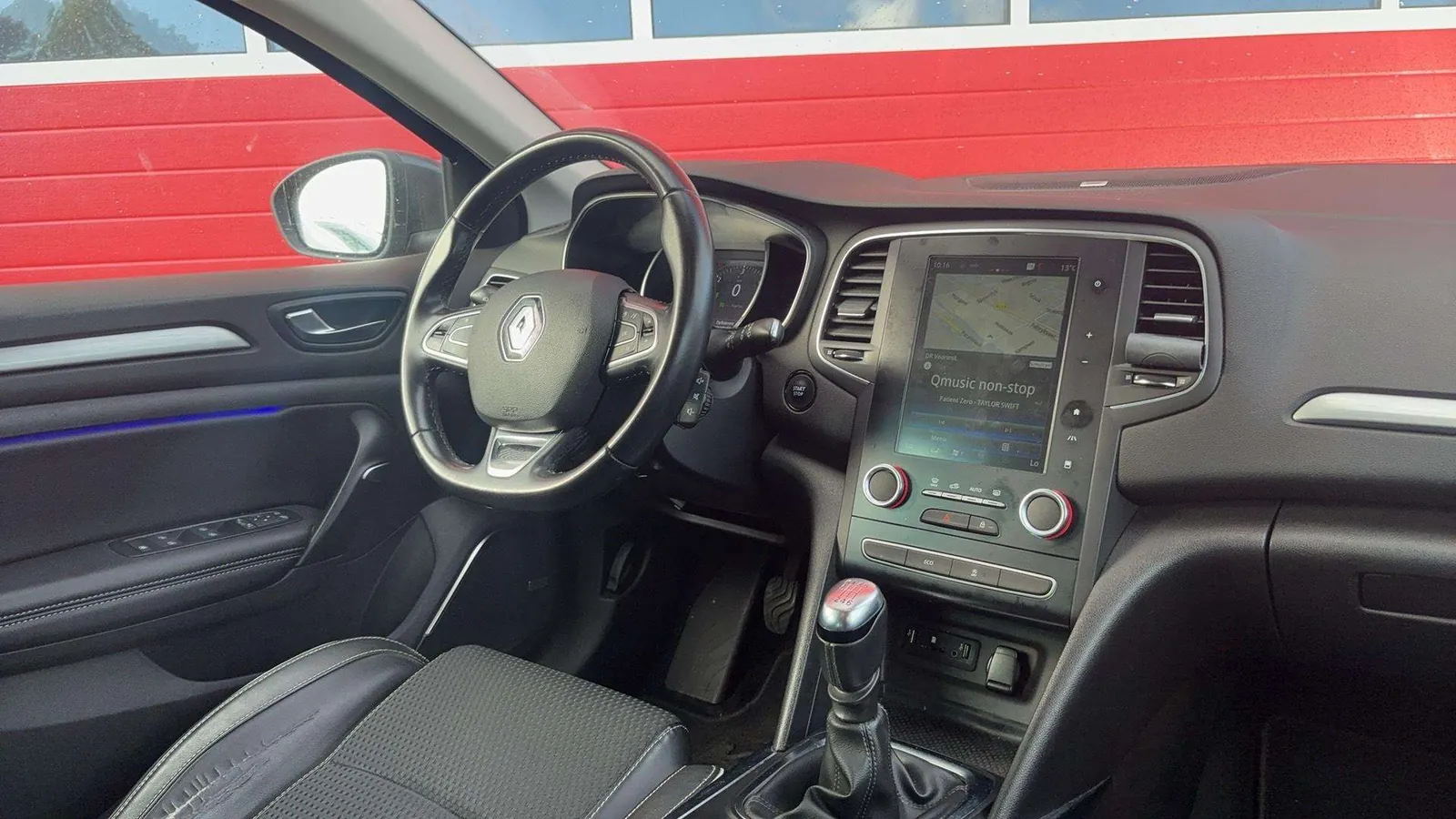 Renault Megane Estate 2018 photo 3
