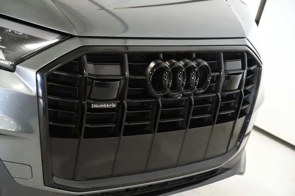 Audi Q7 2023 photo 4