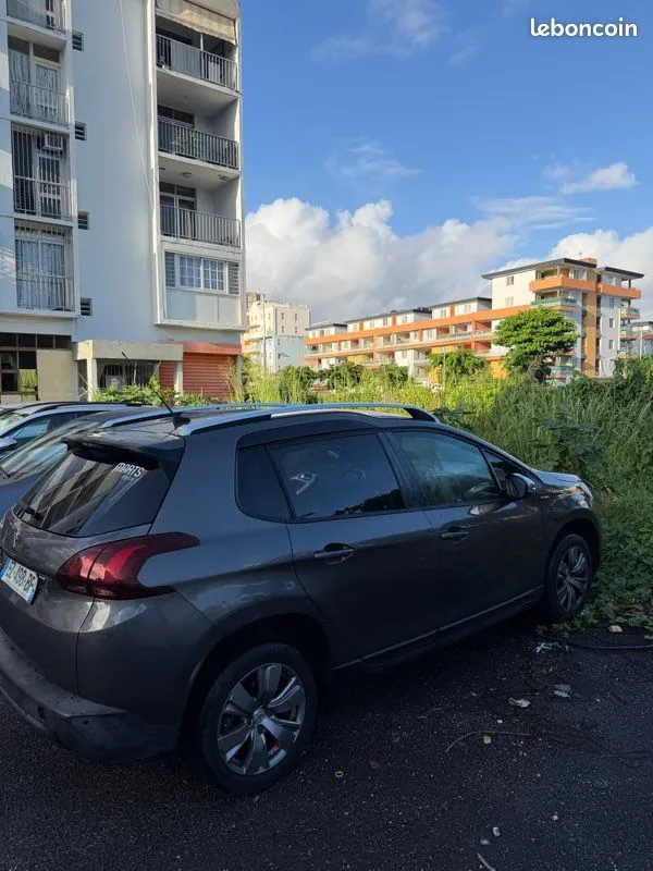 Peugeot 2008 2018 photo 2