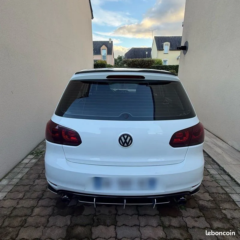 Volkswagen Golf 2009 photo 2