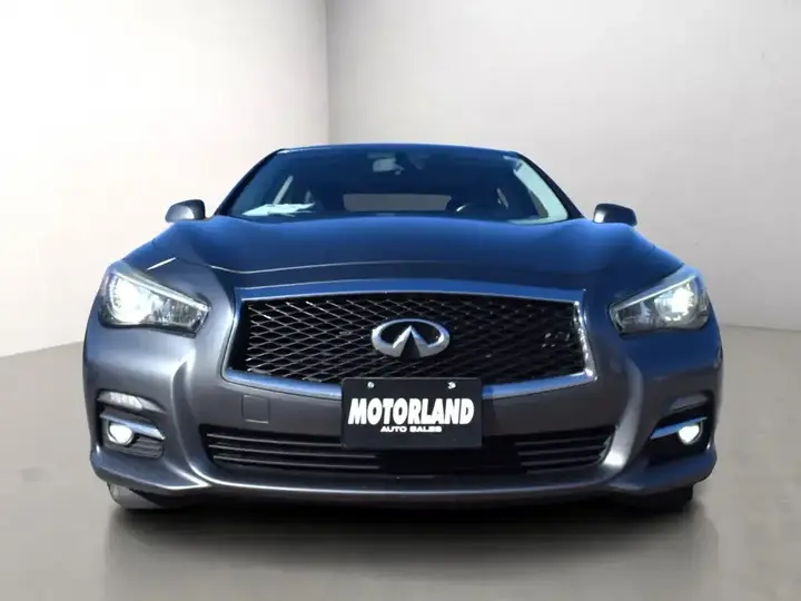 Infiniti Q50 2016 photo 2