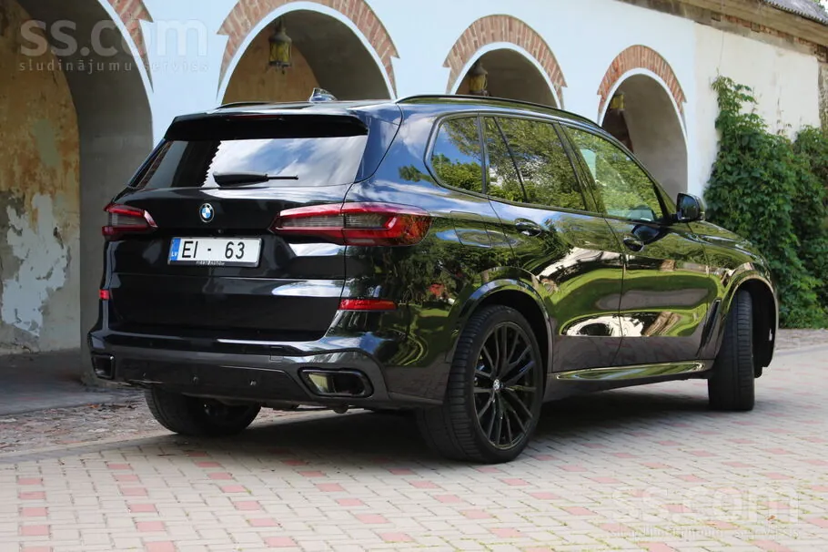BMW X5 2021 photo 2