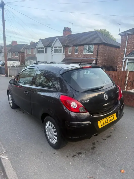 Vauxhall Corsa 2013 photo 3