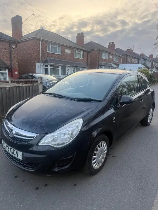Vauxhall Corsa 2013 photo 2