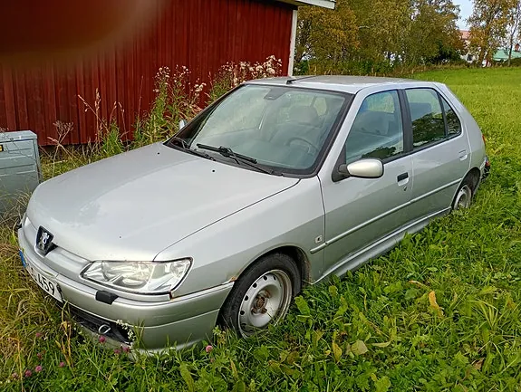 Peugeot 306
