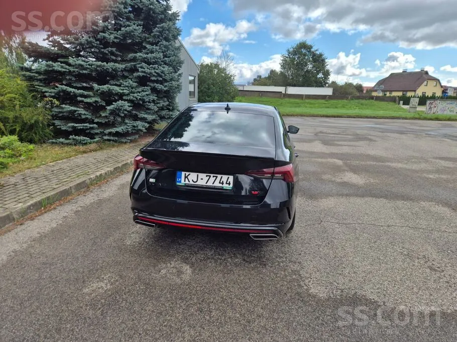 Skoda Octavia 2023 photo 3