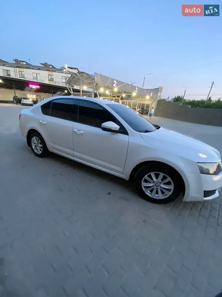 Skoda Octavia 2014 photo 3