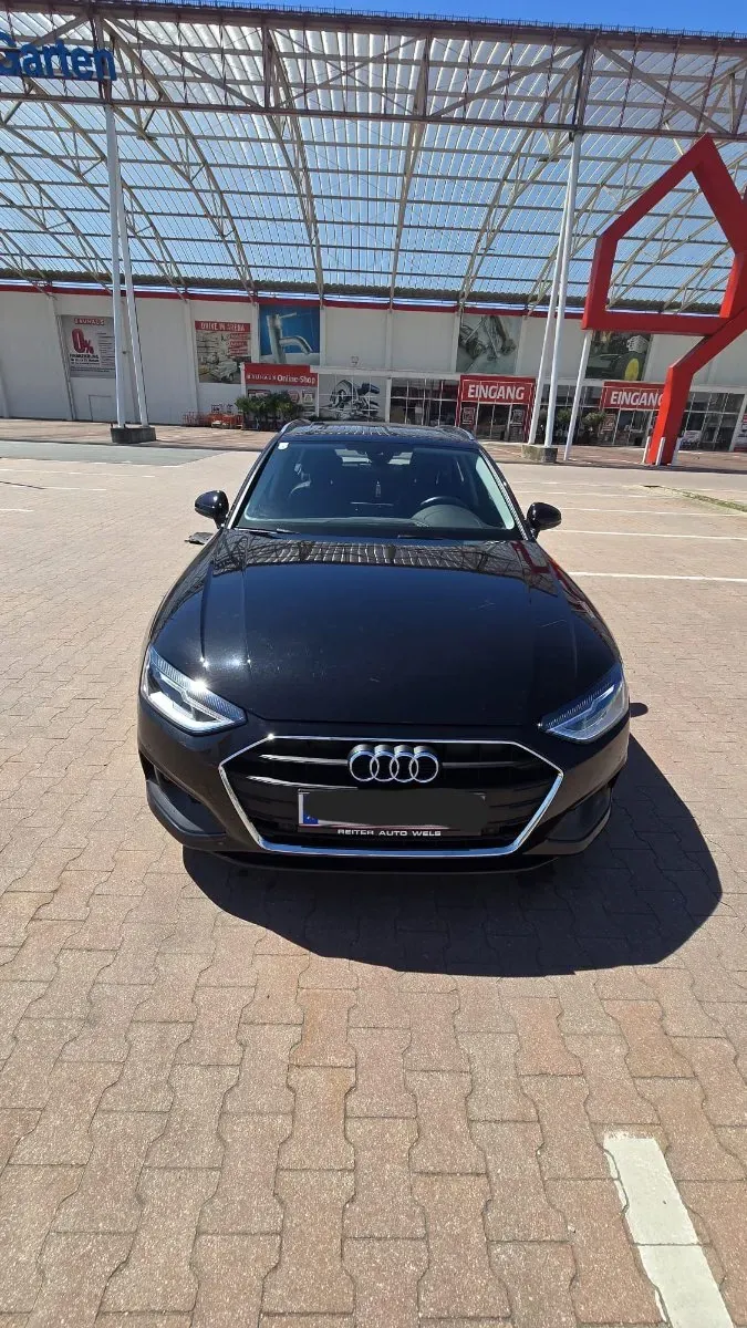 Audi A4 2021 photo 2