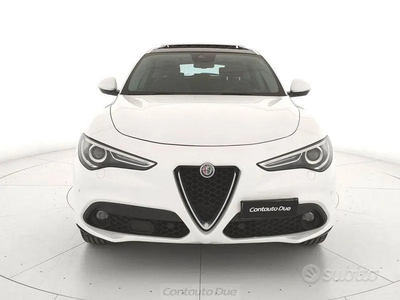 Alfa Romeo Stelvio 2018 photo 2