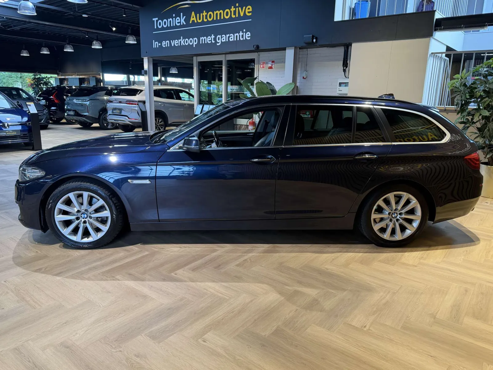 BMW 5 Series 2015 photo 5