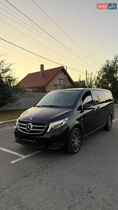Mercedes-Benz V-Class 2015 photo 4