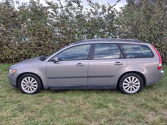 Volvo V50 2005 photo 2
