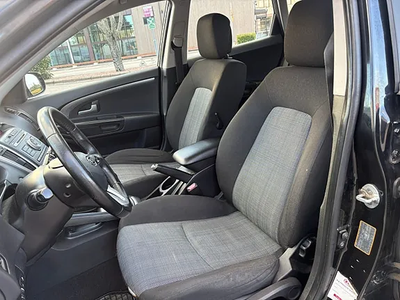 Kia Ceed 2011 photo 4