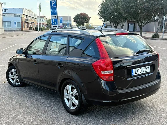 Kia Ceed 2011 photo 2