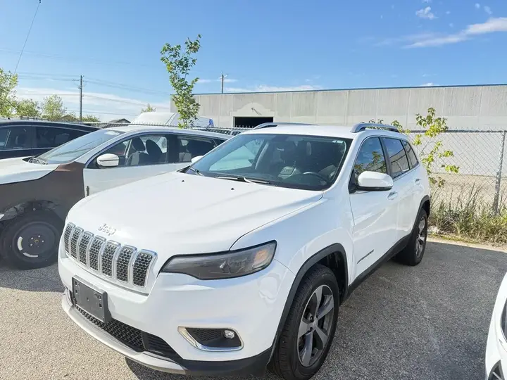 Jeep Cherokee 2019 photo 2