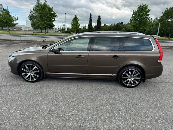 Volvo V70 2015 photo 3