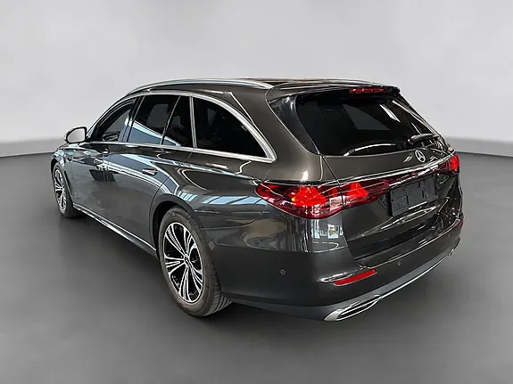 Mercedes-Benz E220 D 2026 photo 5