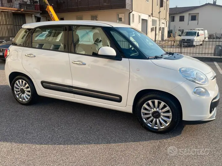Fiat 500L 2012 photo 3