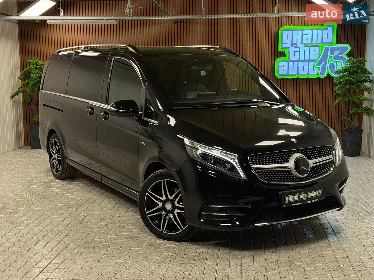 Mercedes-Benz V-Class