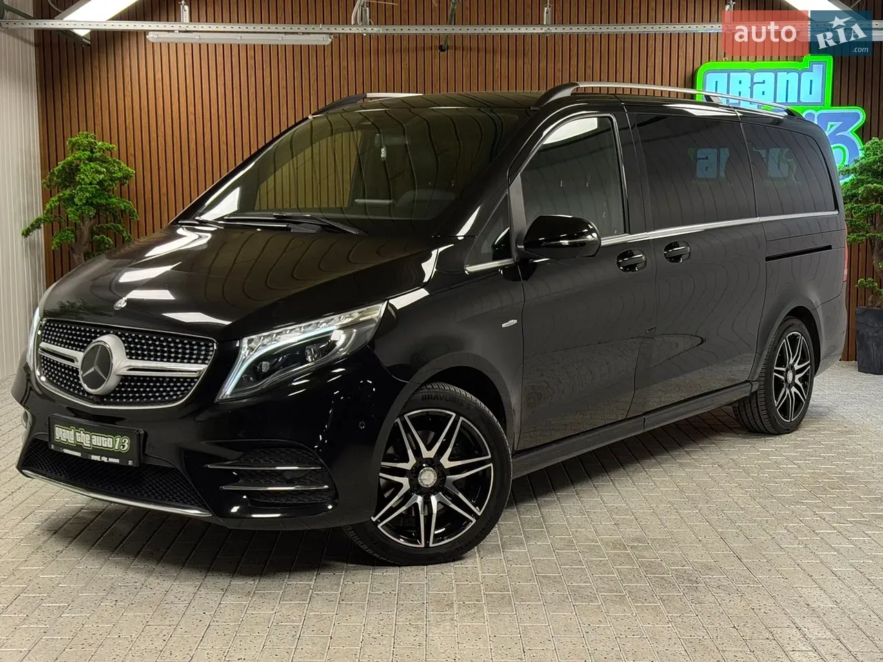 Mercedes-Benz V-Class 2017 photo 3