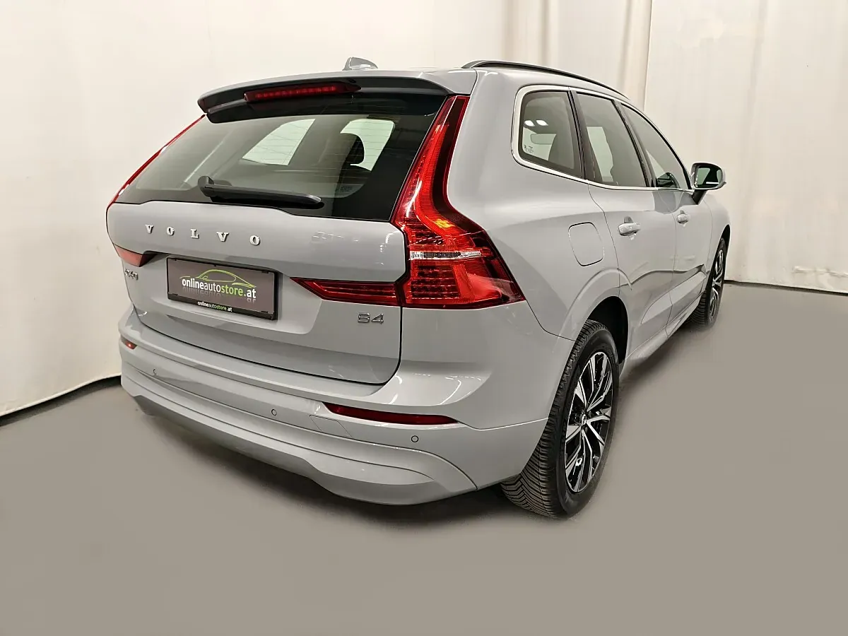Volvo Xc60 2023 photo 2
