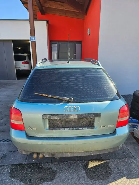 Audi A4 1999 photo 3