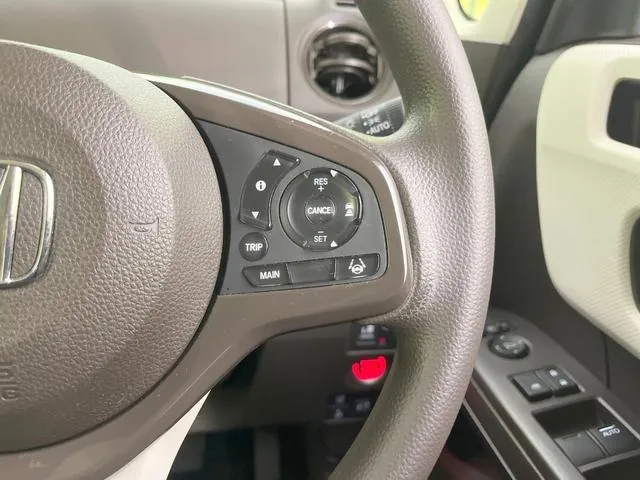 Honda N-Box L 2023 photo 5