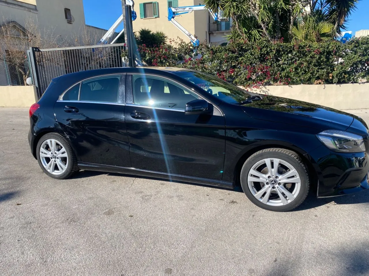 Mercedes-Benz A180 2018 photo 3