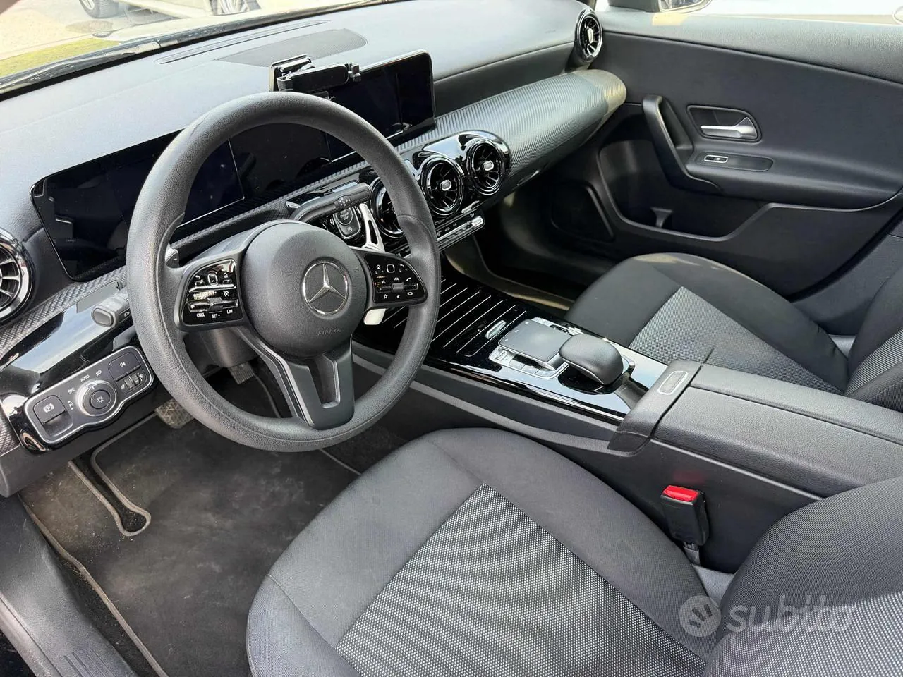 Mercedes-Benz A 180 2018 photo 5