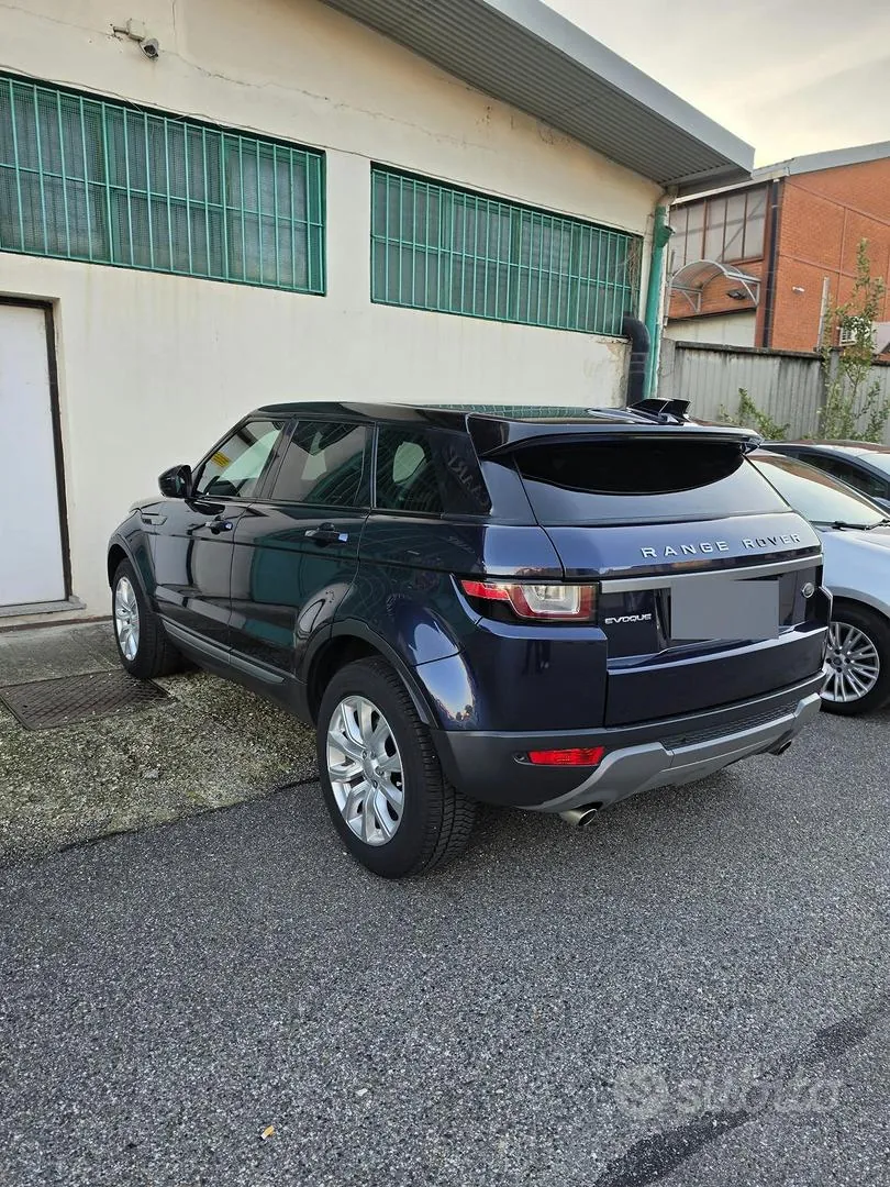 Land Rover Range Rover Evoque 2018 photo 4