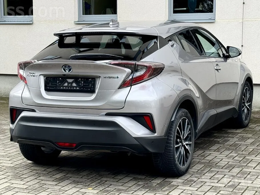 Toyota C-Hr 2017 photo 3