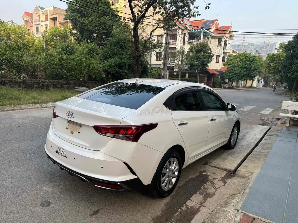 Hyundai Accent 2022 photo 3